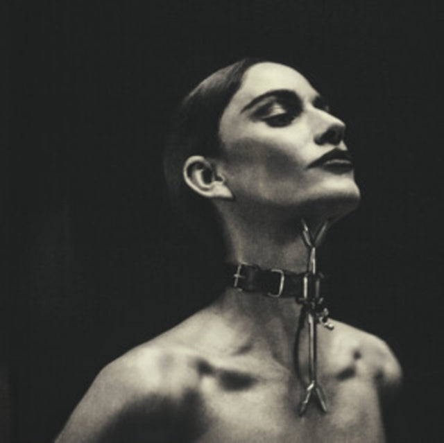 Niia - V [CD / Album]